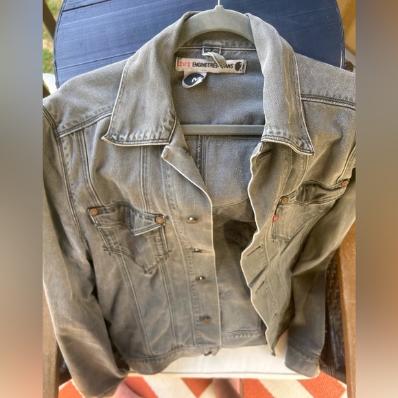 Unique Vintage Levi’s Denim Jacket - Picture 3 of 4